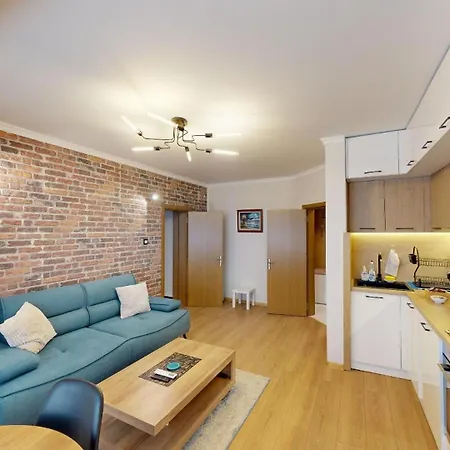 в център 5 Corners Apartament